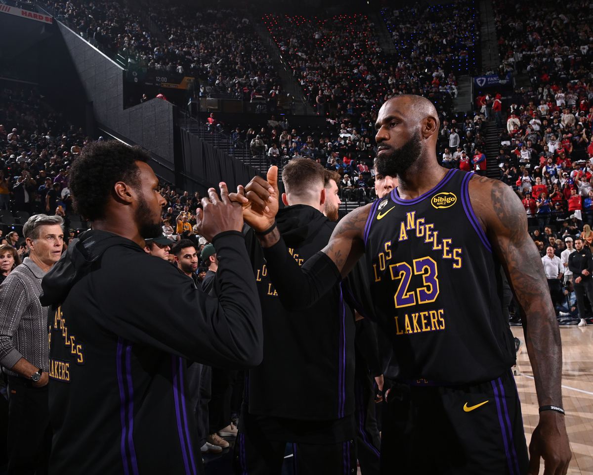 包含窗口期洛杉矶湖人备战法甲纽约尼克斯加时末段止住颓势，现场解说直呼：窗口期马德里竞技豪取连胜的词条